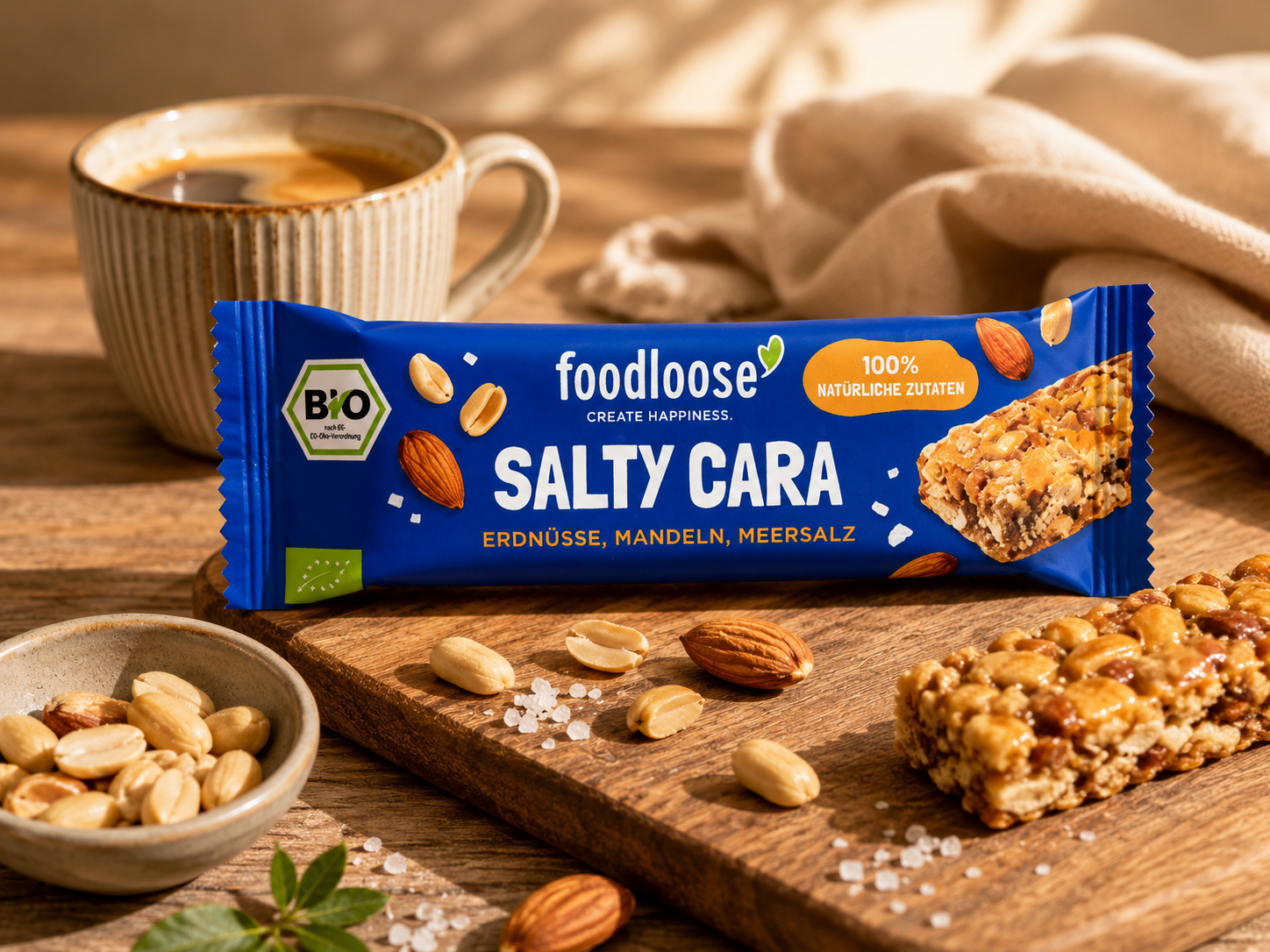 Bezlepková OŘECHOVÁ TYČINKA se slaným karamelem veganská BIO 35 g - Foodloose, eshop.celiakarna.cz